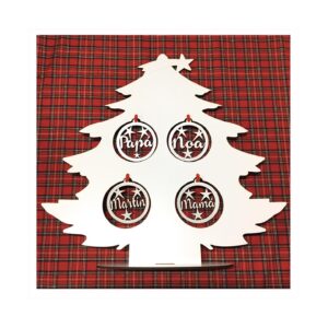 Árbol en madera con bolas personalizadas
