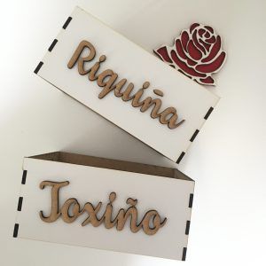 Caja / cesta de madera