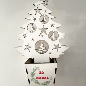 Árbol en madera con maceta