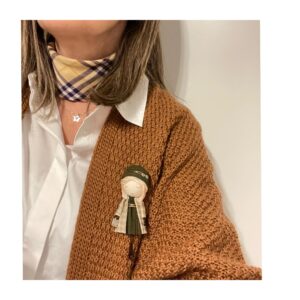 Broche Muñeca