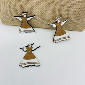 Broches silueta gallega grabada en madera