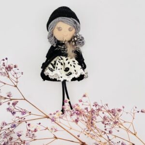 Broche Muñeca