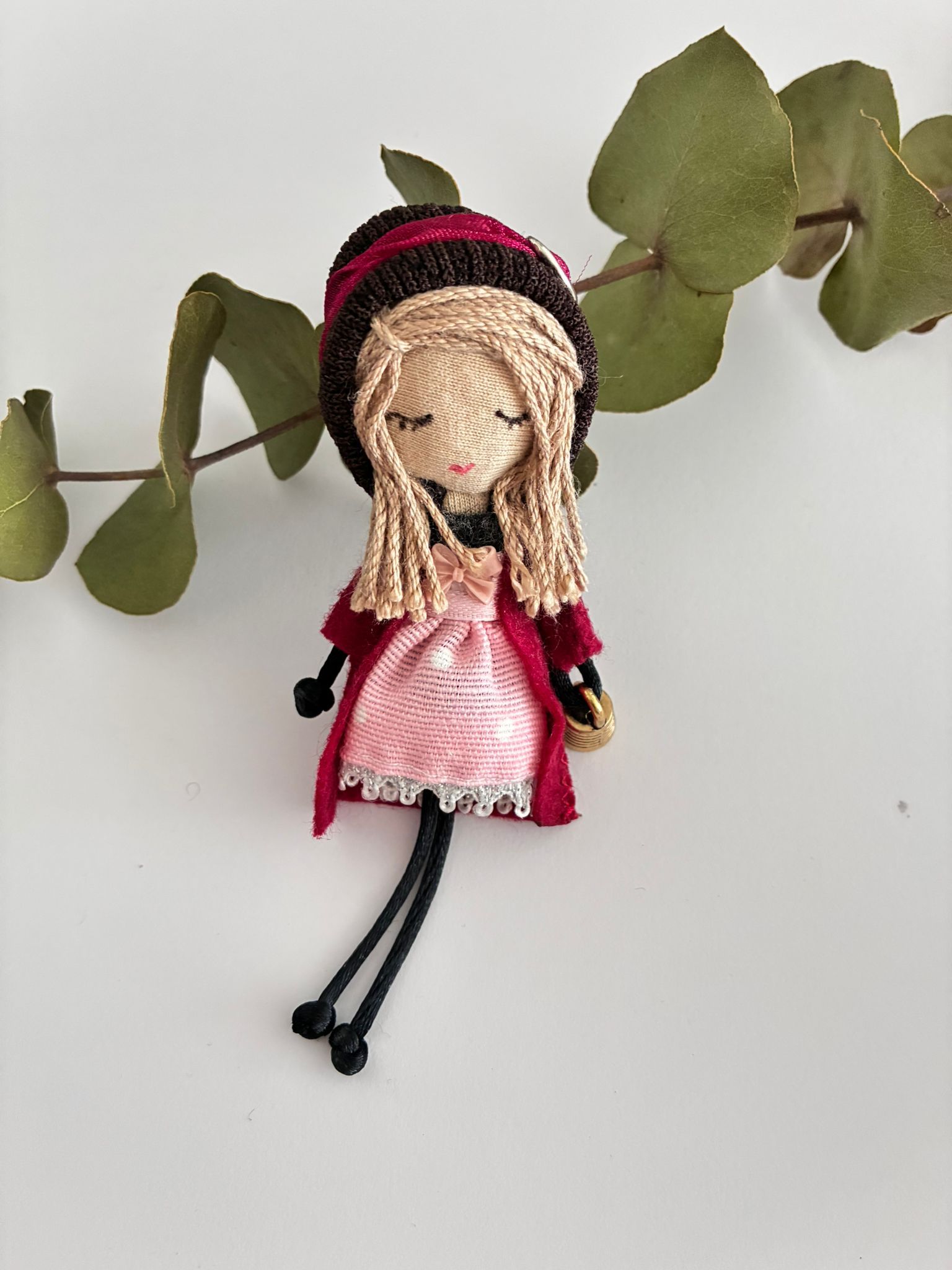 Broche Muñeca